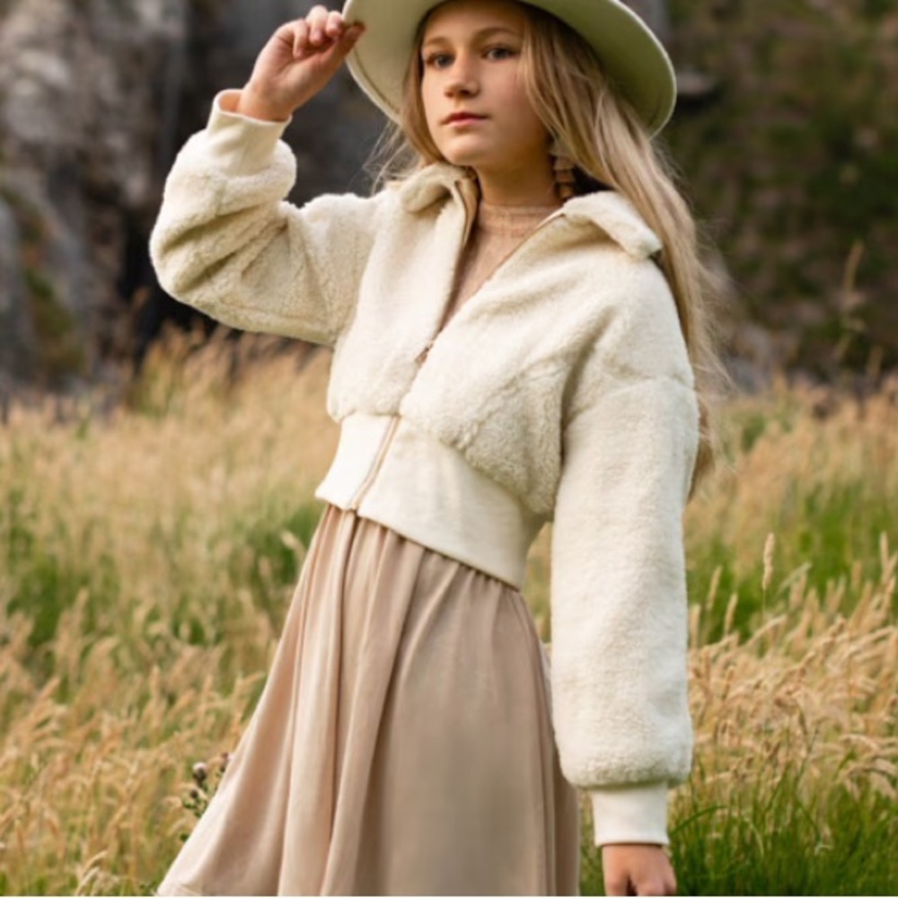 New w Tag: Joyfolie Luxury Jacket in Ecru. Size 8